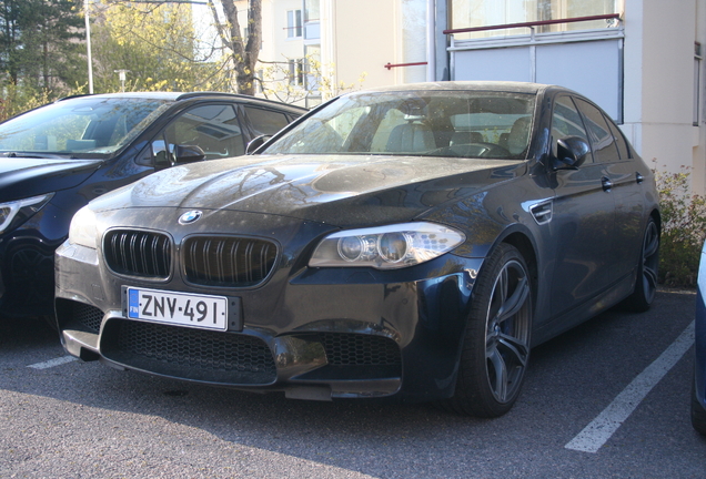 BMW M5 F10 2011