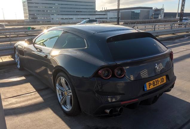 Ferrari GTC4Lusso