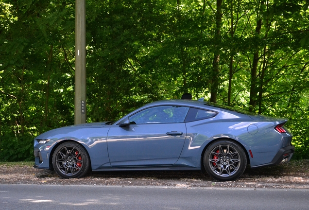 Ford Mustang GT 2024