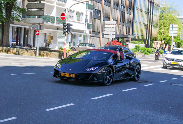 Lamborghini Huracán LP640-4 EVO Spyder