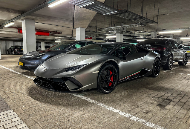 Lamborghini Huracán LP640-4 Performante