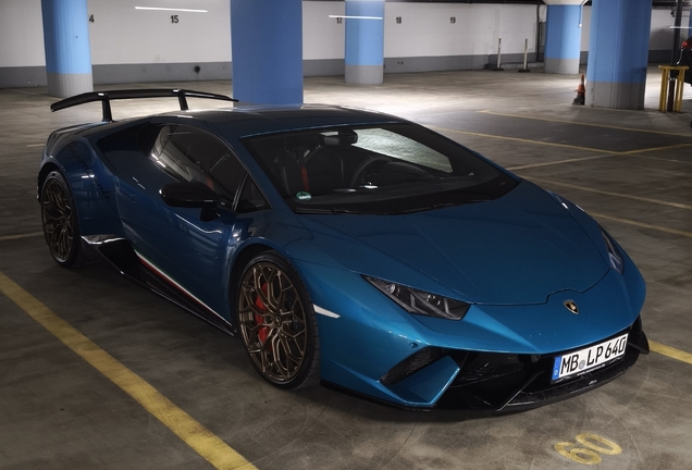 Lamborghini Huracán LP640-4 Performante