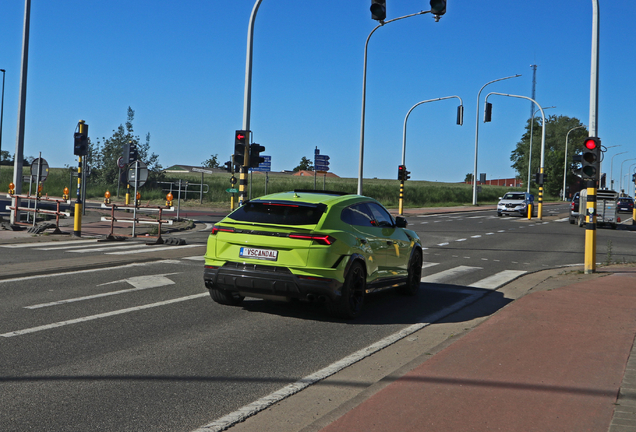 Lamborghini Urus Performante