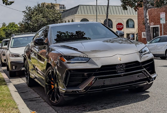 Lamborghini Urus S