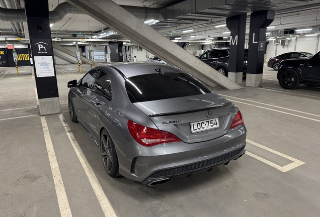 Mercedes-Benz CLA 45 AMG C117