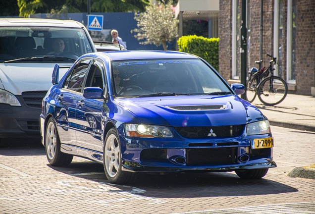Mitsubishi Lancer Evolution IX
