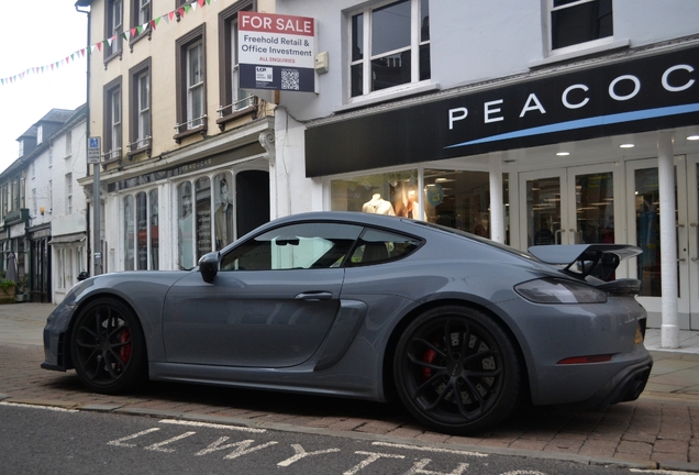 Porsche 718 Cayman GT4