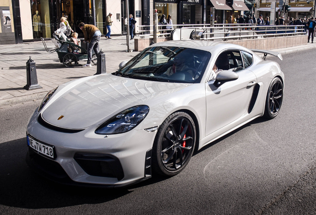 Porsche 718 Cayman GT4