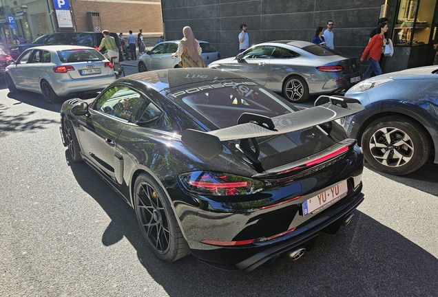 Porsche 718 Cayman GT4 RS Weissach Package