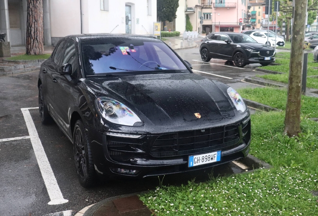Porsche 95B Macan GTS
