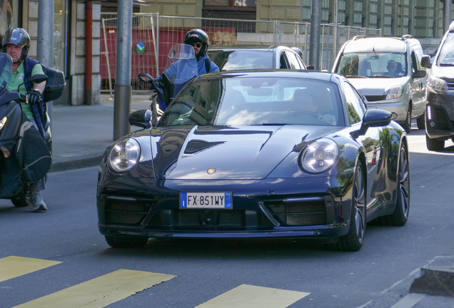Porsche 992 Carrera 4S
