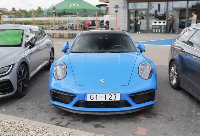 Porsche 992 Carrera GTS