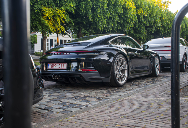 Porsche 992 GT3 Touring