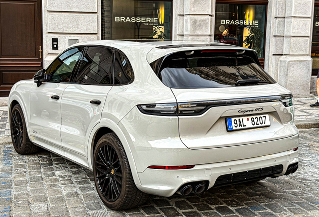 Porsche 9YA Cayenne GTS