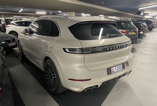 Porsche 9YA Cayenne Turbo E-Hybrid