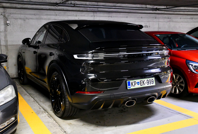 Porsche Cayenne Coupé Turbo E-Hybrid
