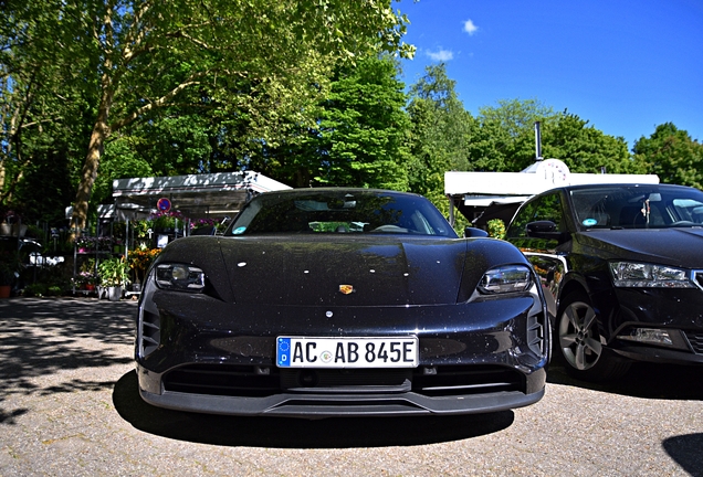 Porsche Taycan GTS