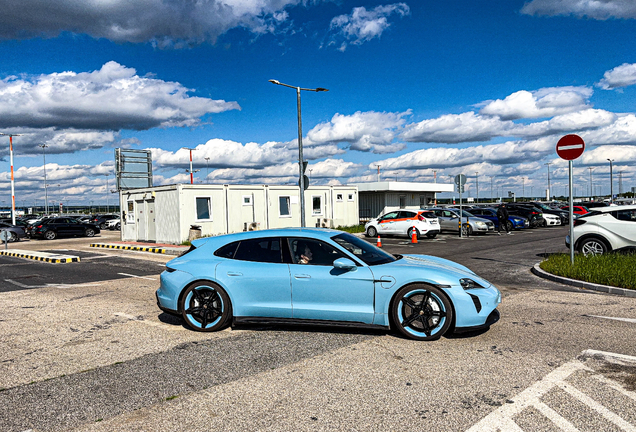 Porsche Taycan GTS Sport Turismo