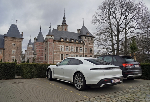 Porsche Taycan Turbo