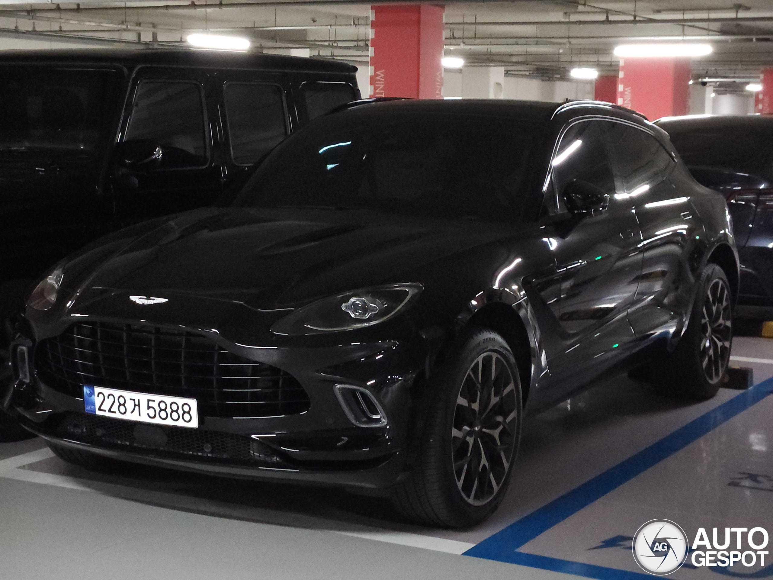 Aston Martin DBX