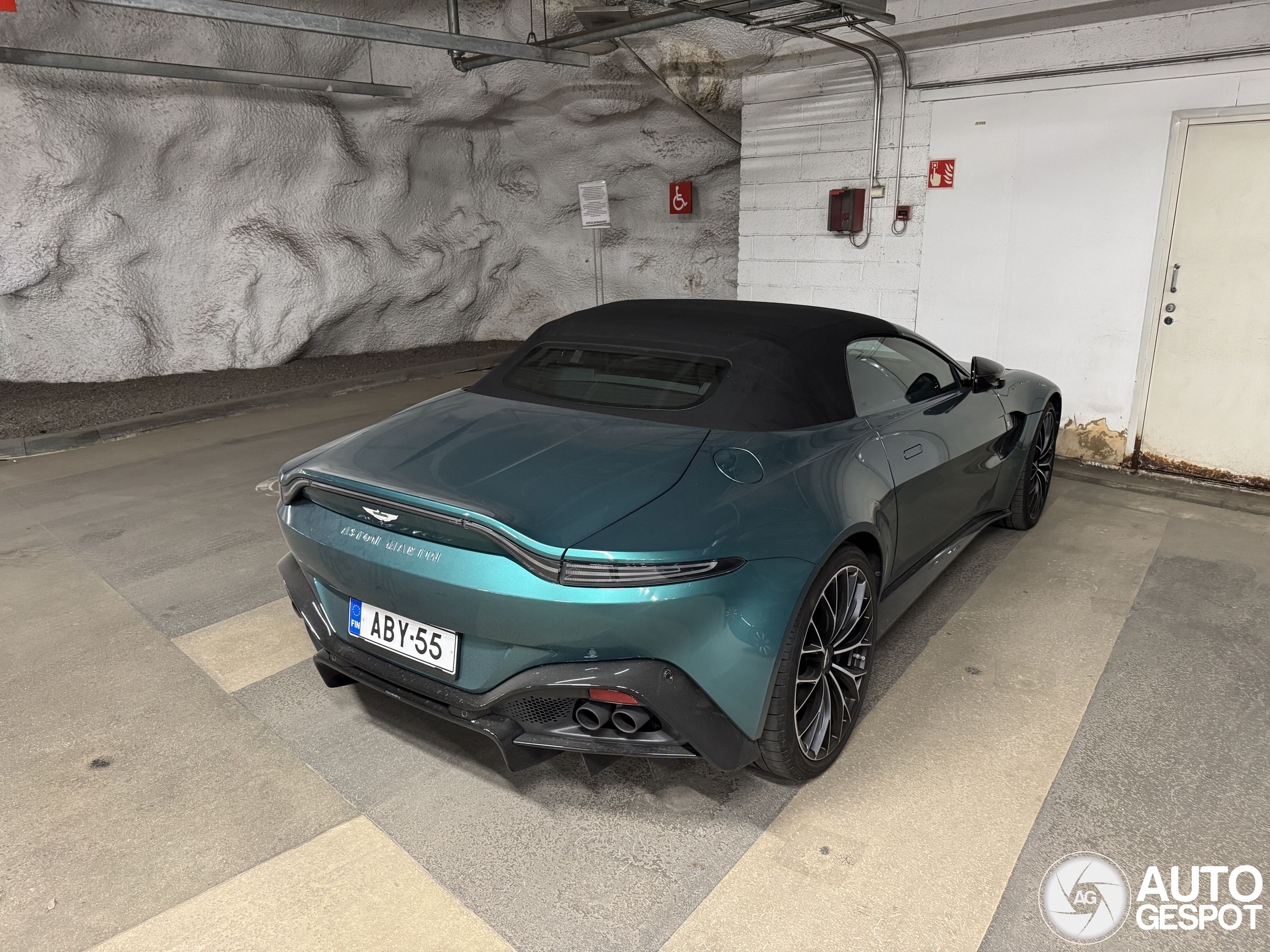 Aston Martin V8 Vantage Formula 1 Edition Roadster