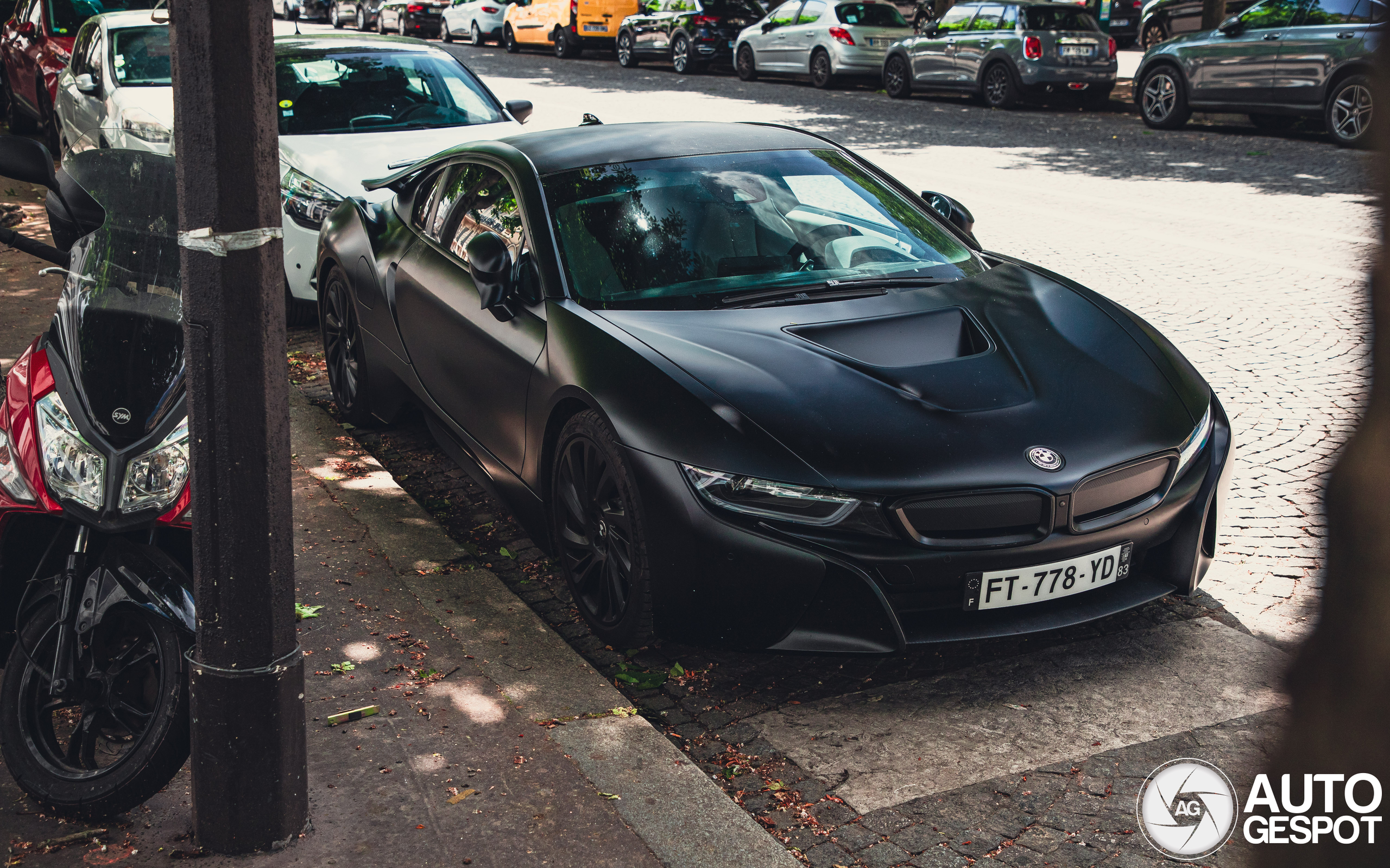 BMW i8