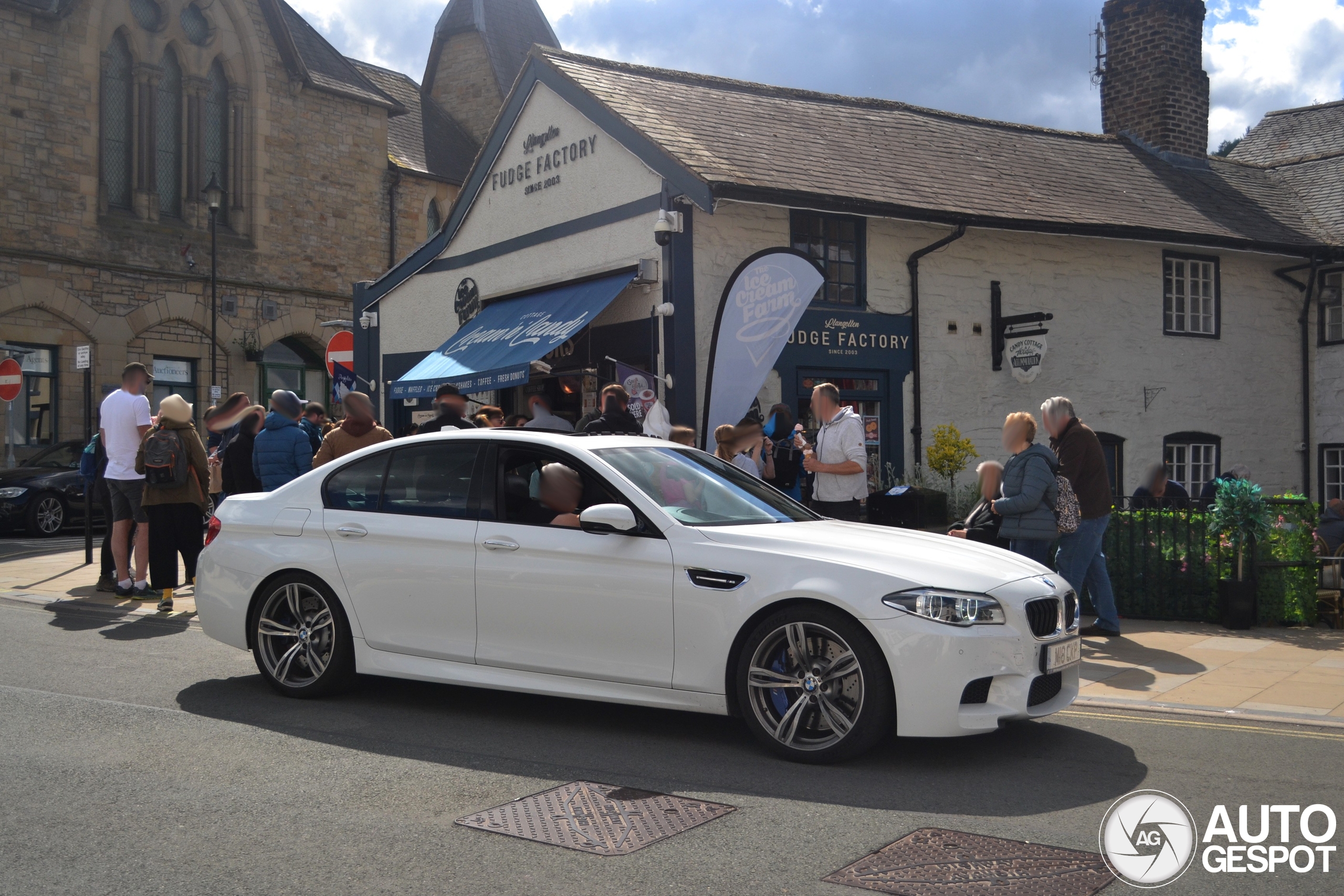 BMW M5 F10 2014