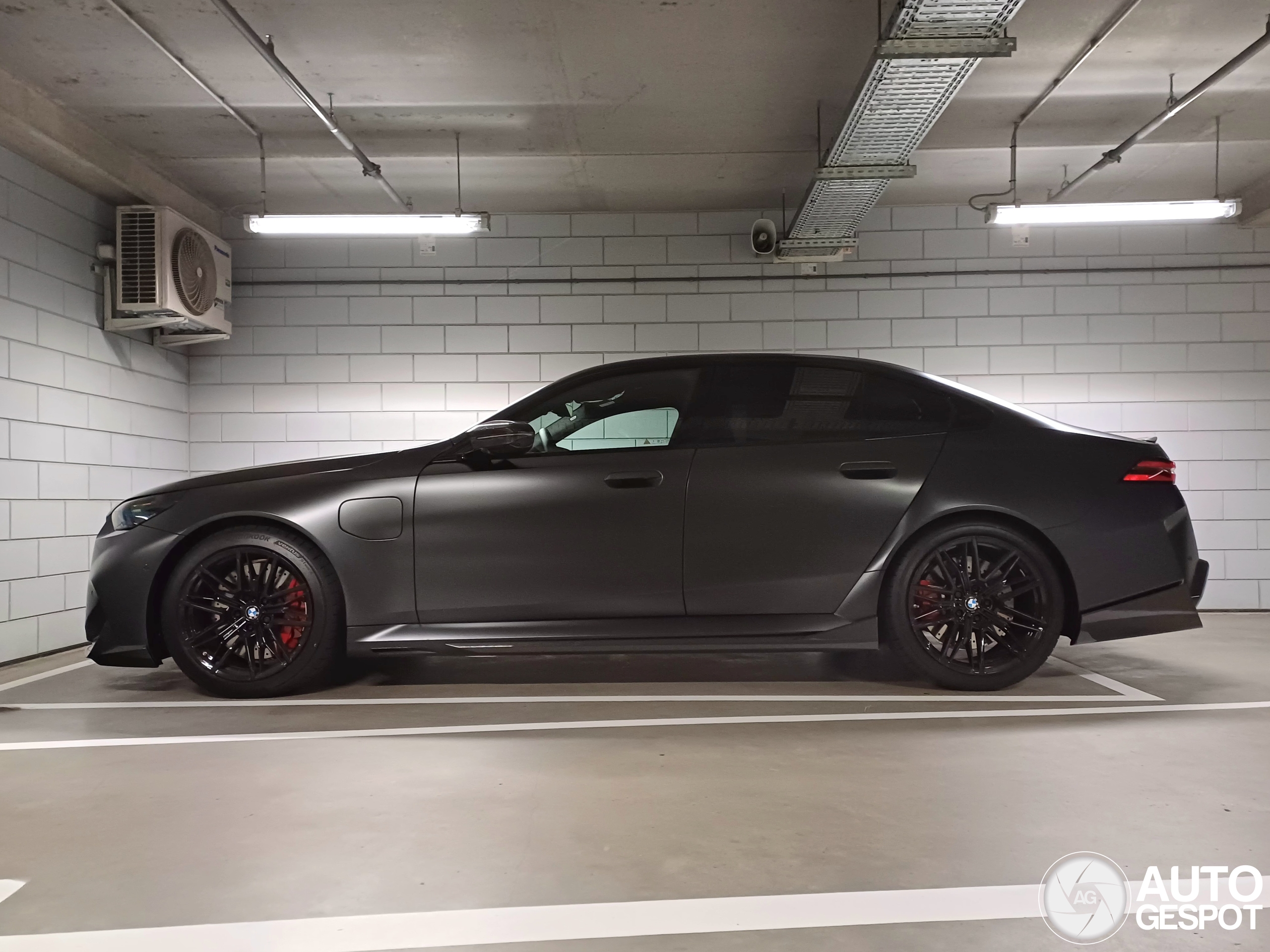 BMW M5 G90
