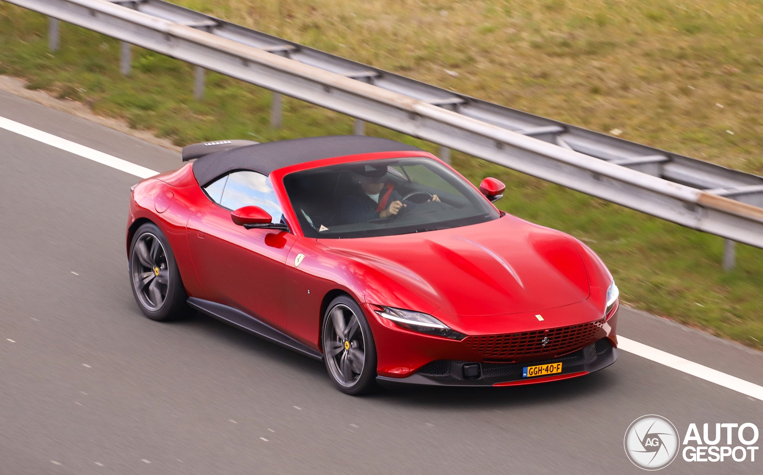 Ferrari Roma Spider