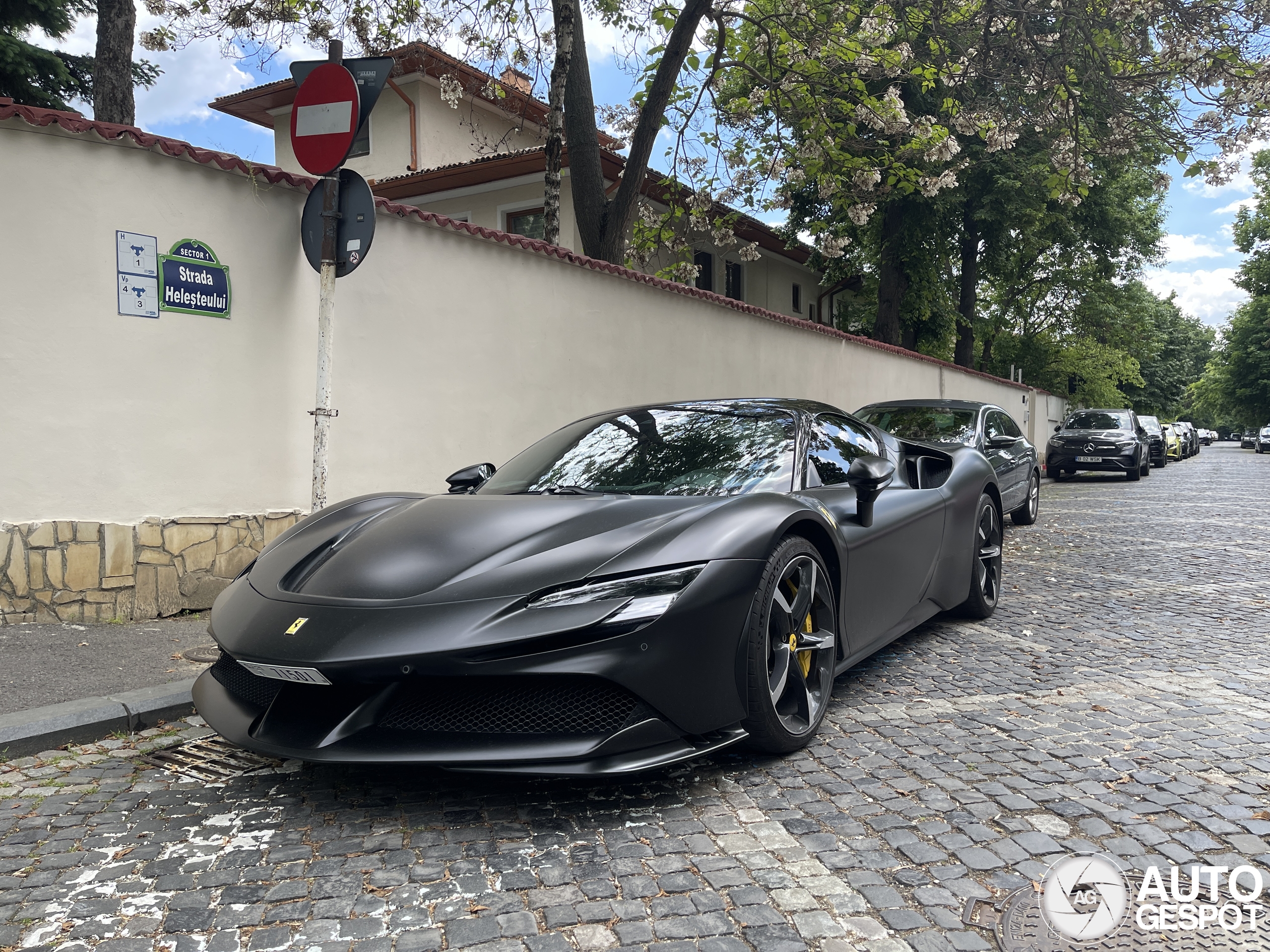 Ferrari SF90 Spider