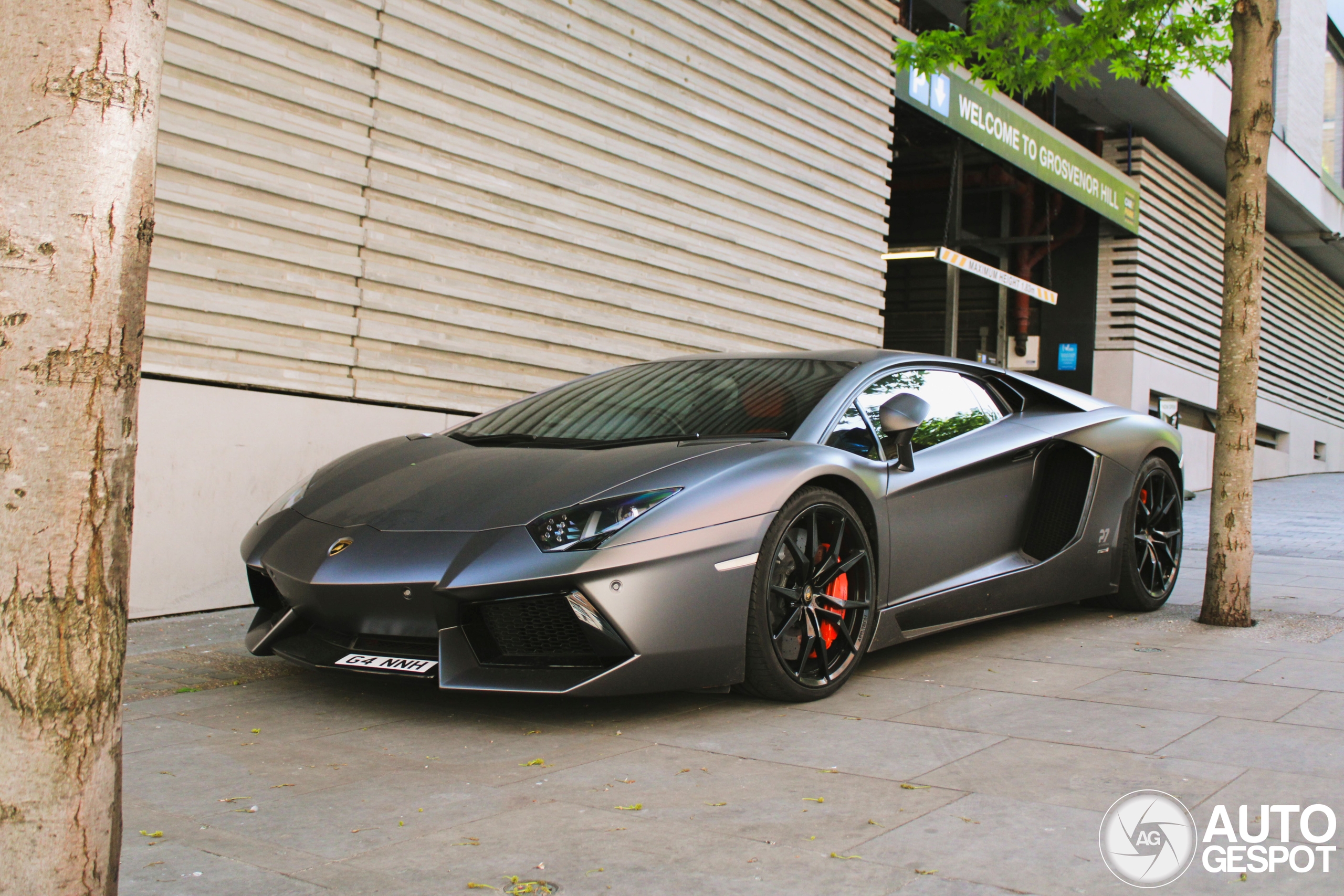 Lamborghini Aventador LP700-4