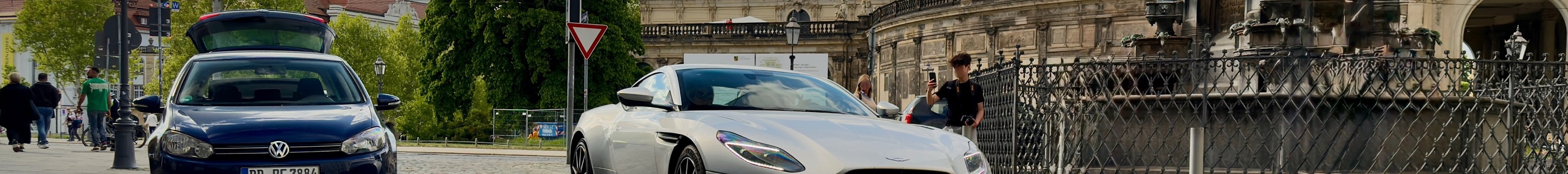 Aston Martin DB11 V8