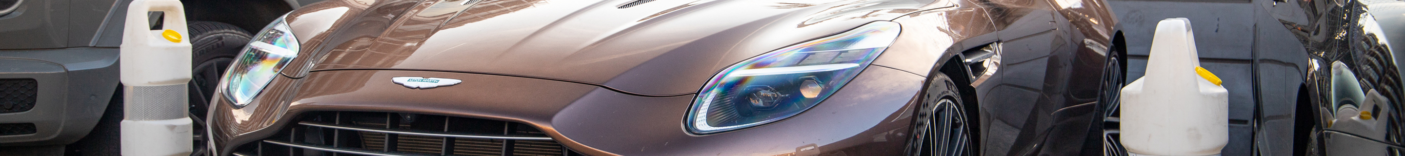 Aston Martin DB12