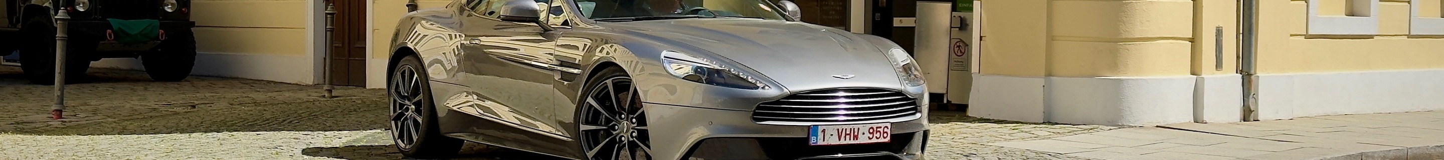 Aston Martin Vanquish 2013