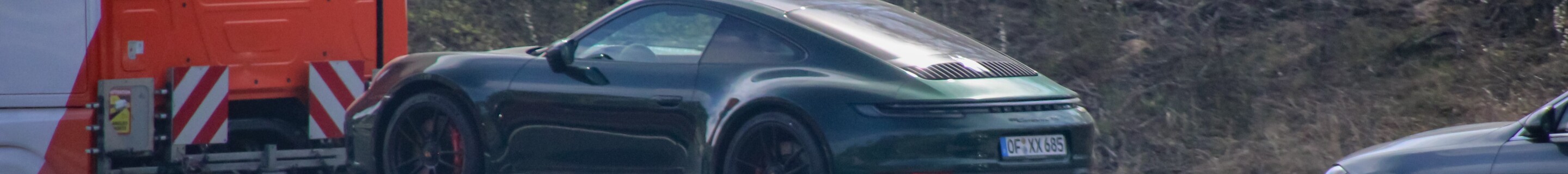 Porsche 992 Carrera 4 GTS