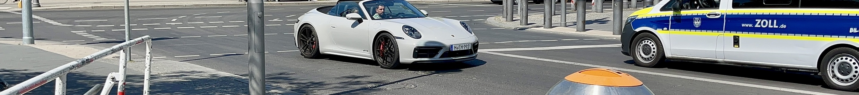 Porsche 992 Carrera 4 GTS Cabriolet