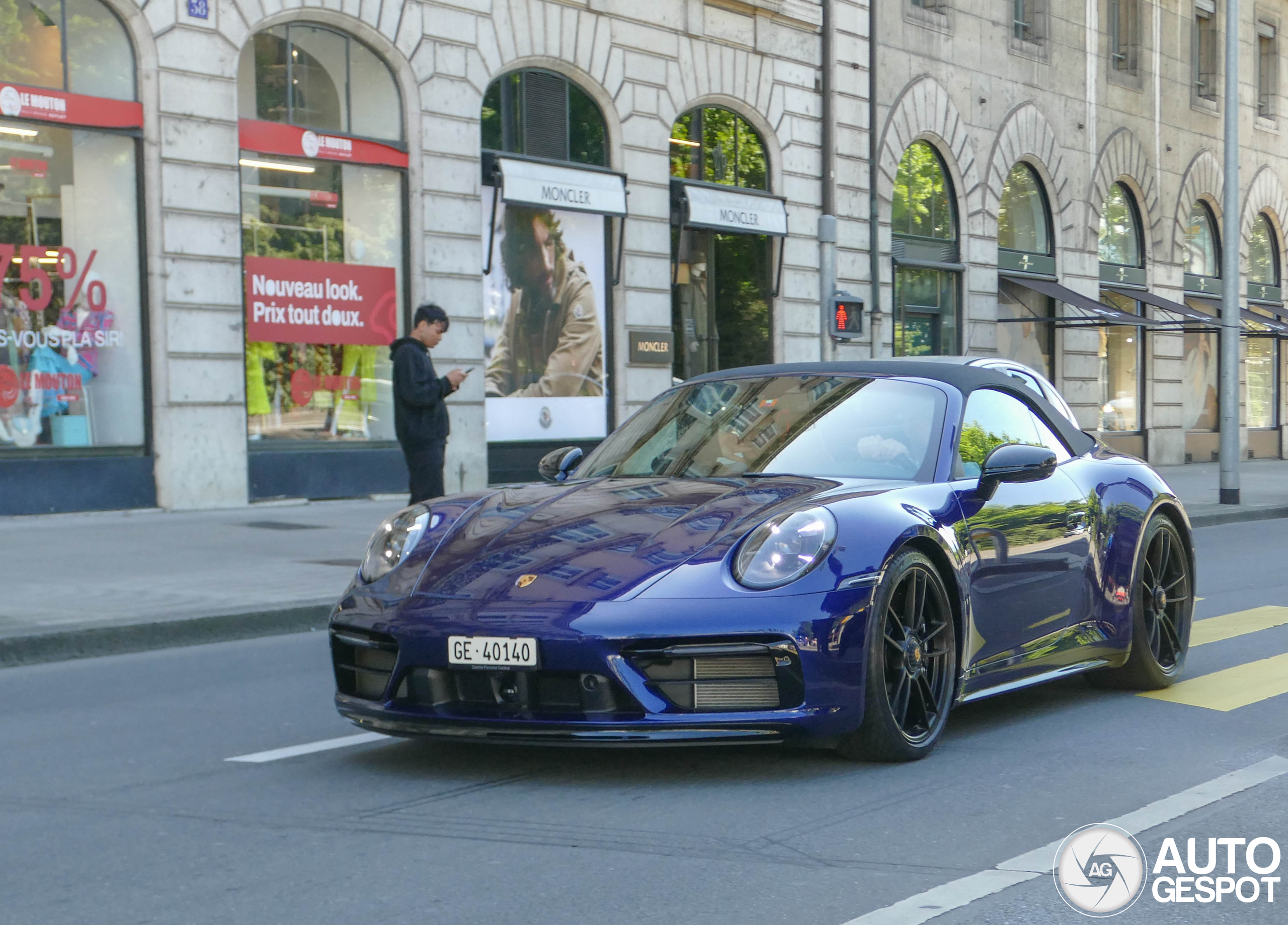 Porsche 992 Carrera 4 GTS Cabriolet