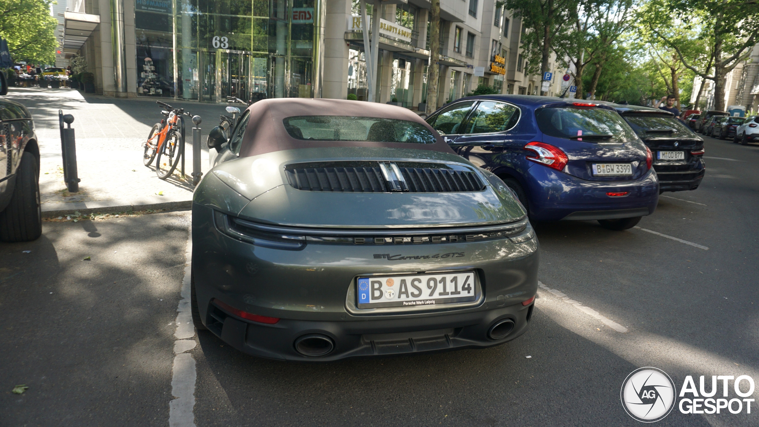 Porsche 992 Carrera 4 GTS Cabriolet