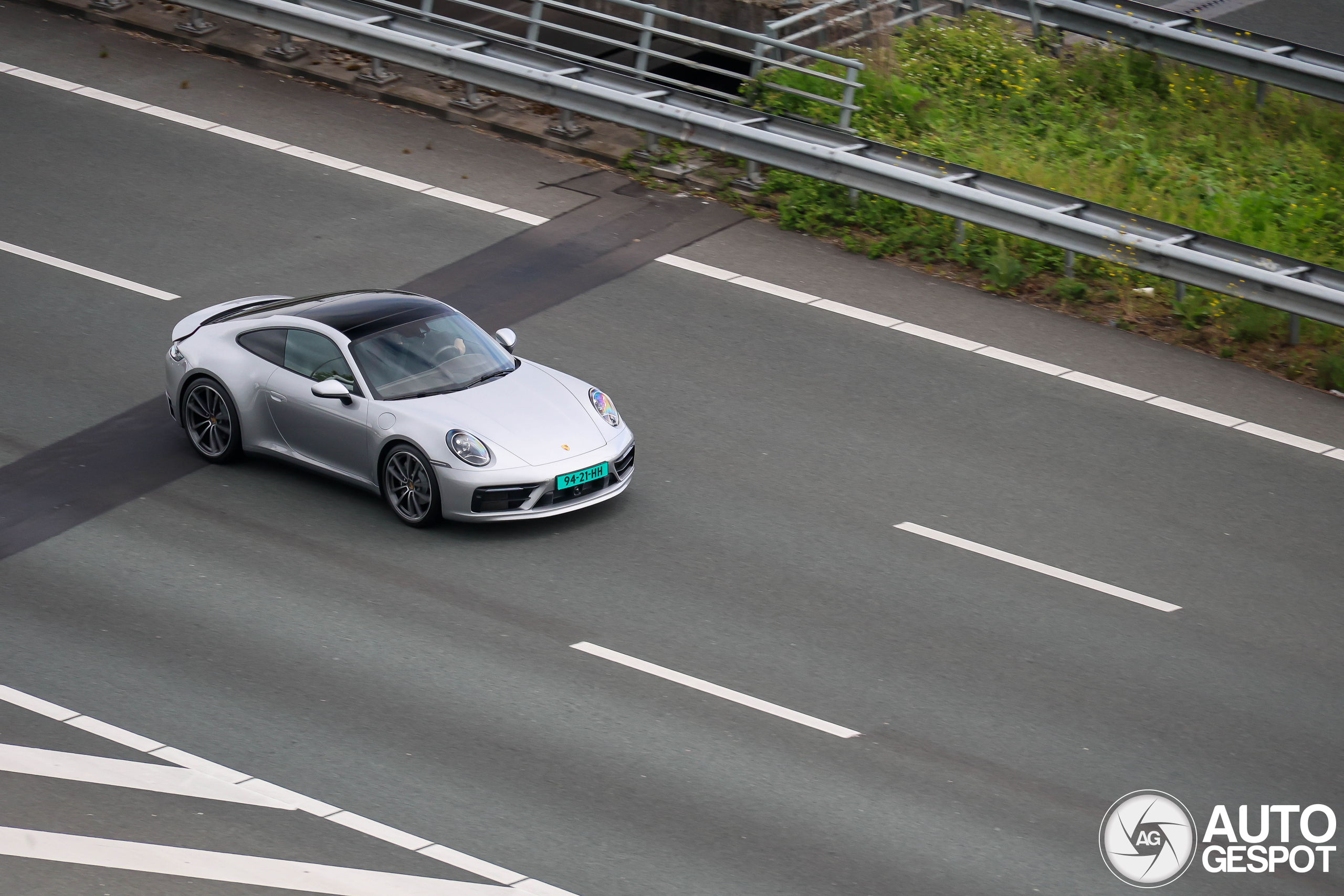 Porsche 992 Carrera 4S