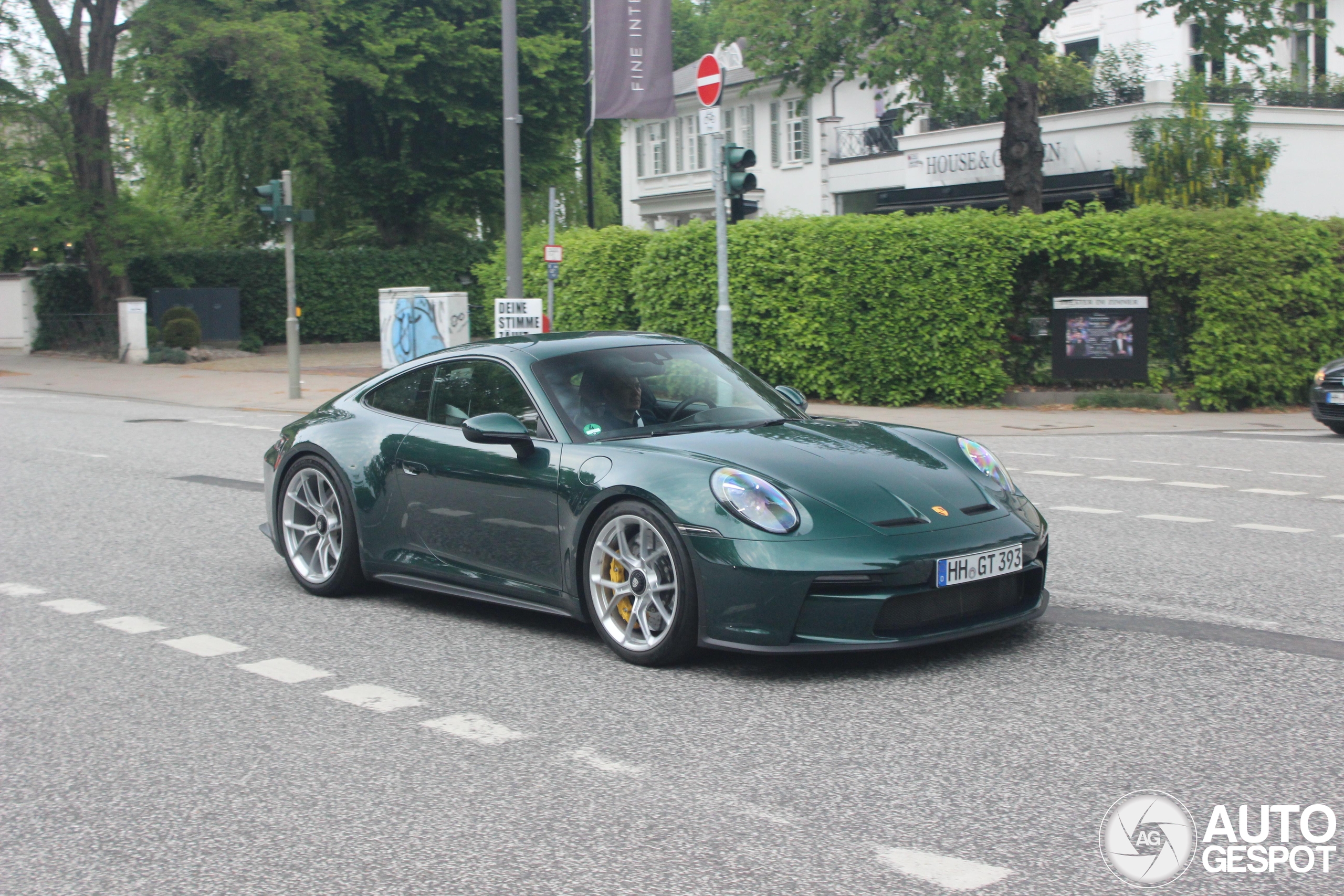 Porsche 992 GT3 Touring