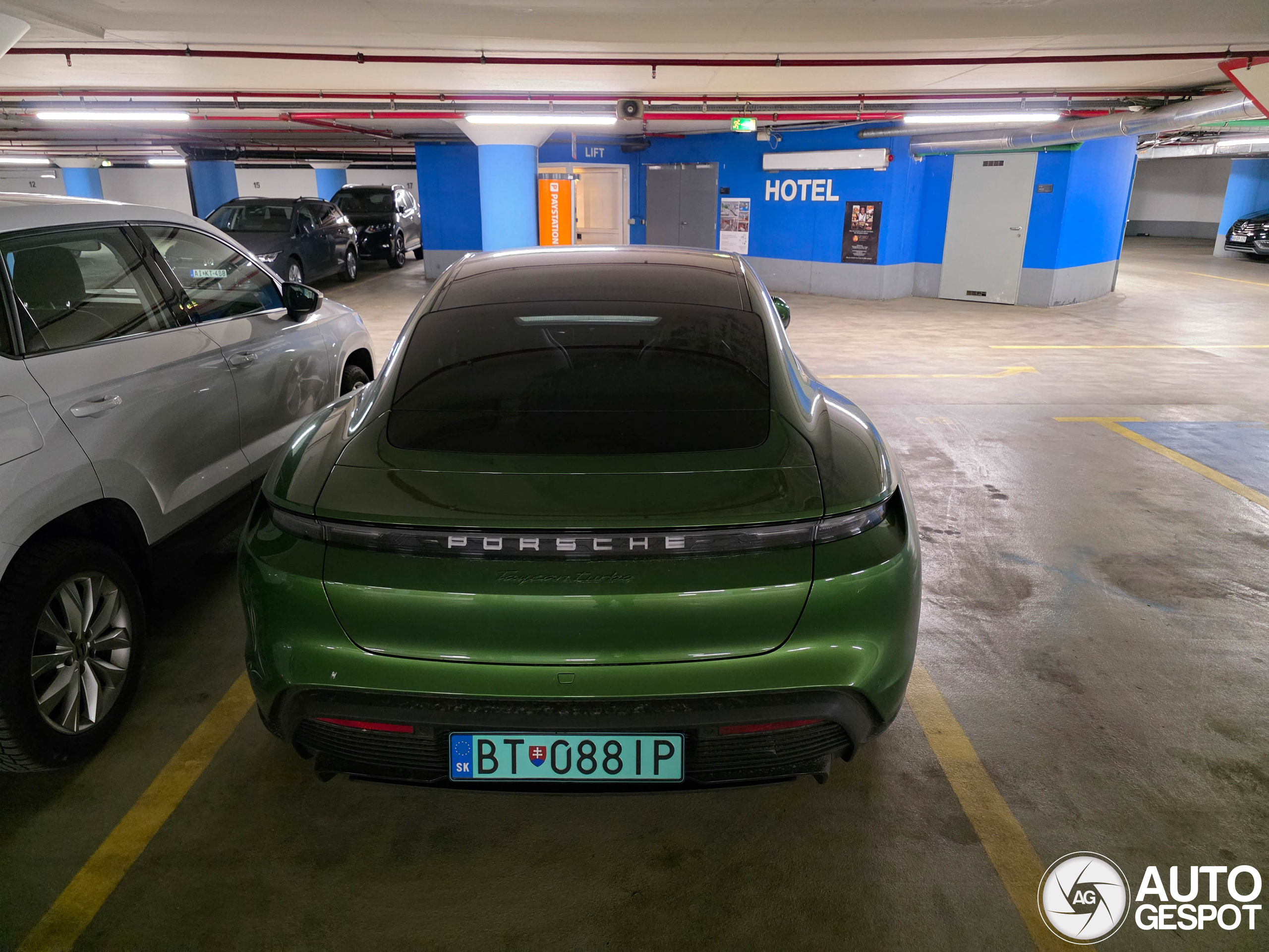 Porsche Taycan Turbo