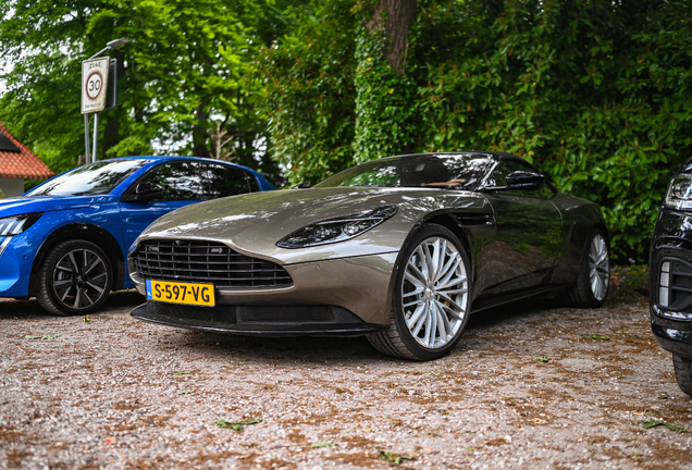 Aston Martin DB11 V8 Volante