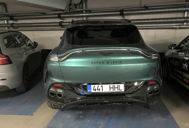 Aston Martin DBX707
