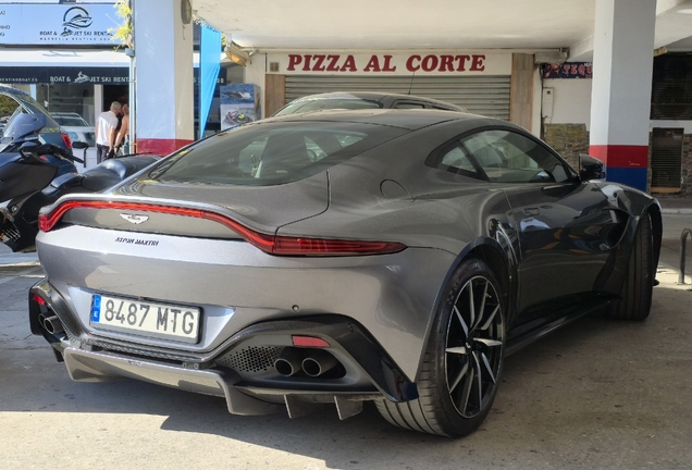 Aston Martin V8 Vantage 2018