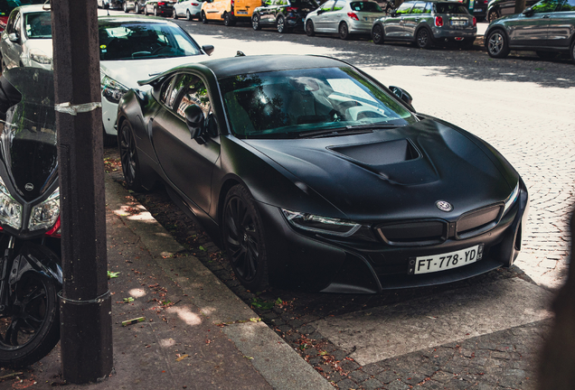BMW i8