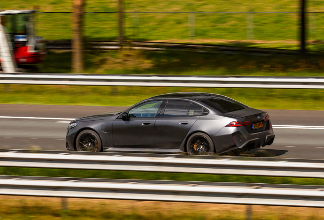 BMW M5 G90