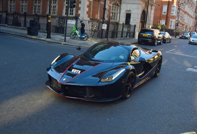 Ferrari LaFerrari Aperta