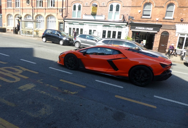 Lamborghini Revuelto