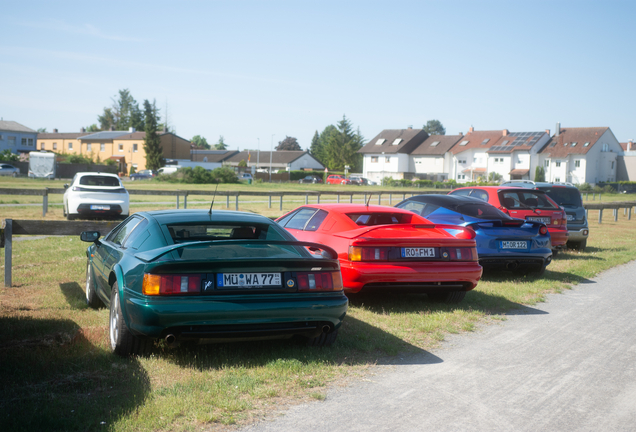 Lotus Esprit V8
