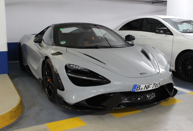 McLaren 765LT Spider